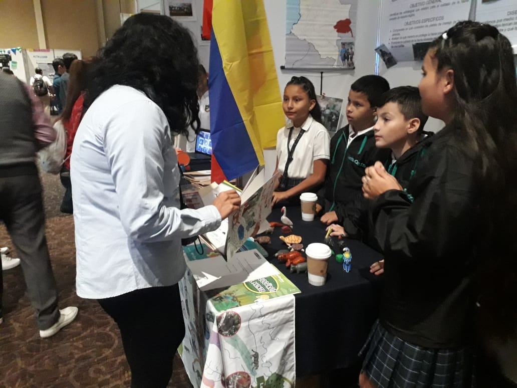 Presentación  y evaluación oficial de "Los Jogurot de Monte" en Monterry México, con el proyecto: Estrategias para el cuidado de la fauna silvestre. <a href="/Colciencias/">Tobillo Gomez</a> <a href="/ColCientifica/">Colombia Científica</a> @SMSCESGRGUAIN1 <a href="/AlcaldiaInirida/">Alcaldía de Inírida</a>