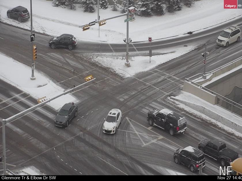 NewsRadioCGY's tweet photo. #yyctraffic Crash on Elbow Drive at Glenmore Trail pushed out of NB lanes, & onto grassy shoulder.
The pain has moved from #TheElbow to #TheShoulder https://t.co/ZtianyGXAH
