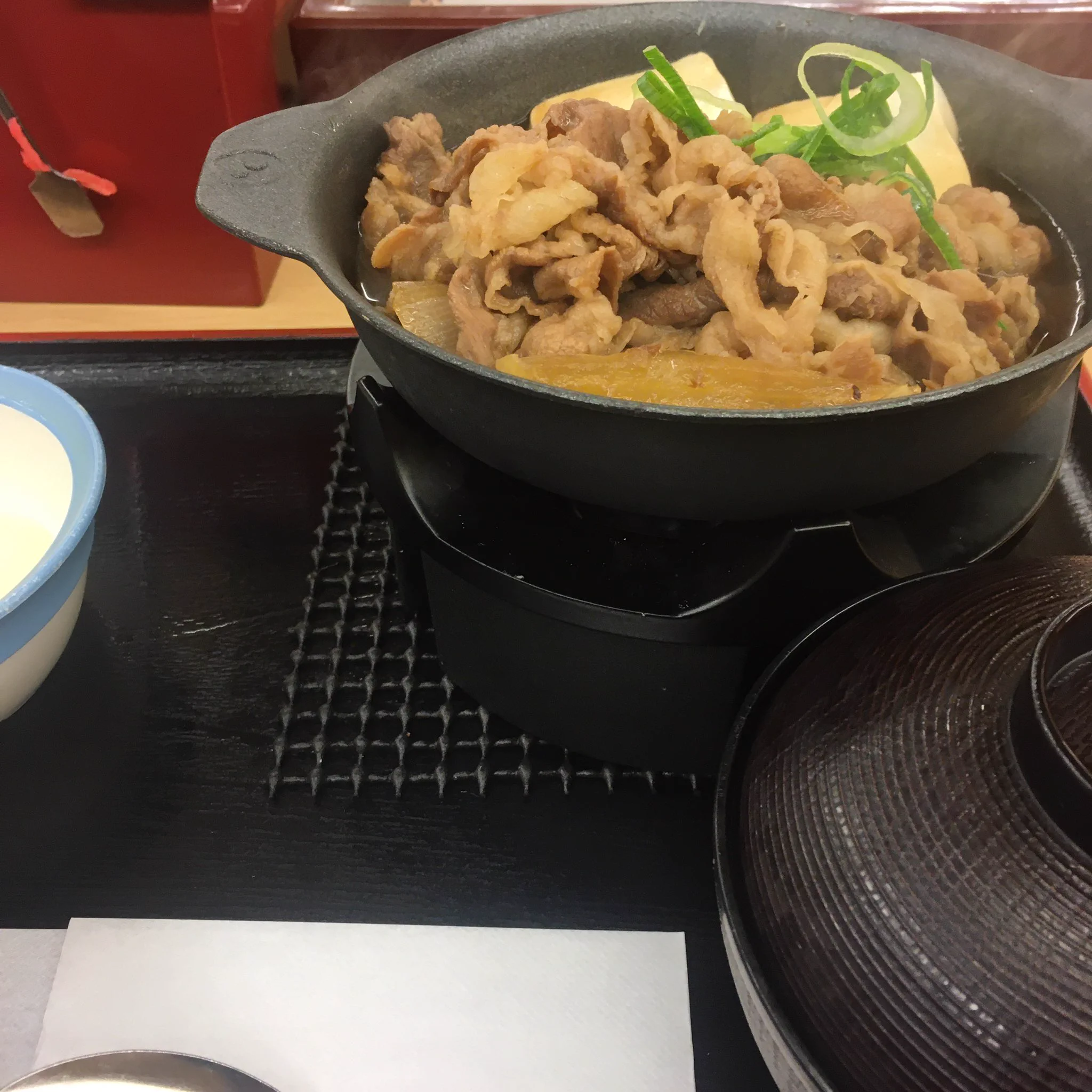 @matsuya_foods これをさっき食べるのならカレーにしておけば良かった…
#牛鍋膳 #松屋 