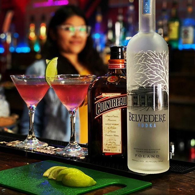 sdmobs's tweet image. Learn how to create quality cocktails for whom ever you may please... Drink Responsibly ... #Cheers  #cosmopolitan #belvederevodka #cointreau

ift.tt/2OLqDIs

#SanDiego #MastersOfBartending #SDMOBS #Abartender4hire #Learn #bartending #education… ift.tt/37Ipom2