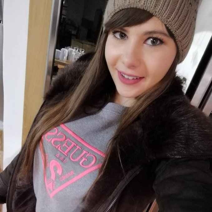 Hello les loulous 💋! Petit s&eacute;jour &agrave; la montagne en principaut&eacute; d'Andorre. Aujourd'hui petite journ&eacute;e<a href="/tag/shopping"class="tags"><span>#shopping</span></a><a href="/tag/mode"class="tags"><span>#mode</span></a><a href="/tag/sexygirl"class="tags"><span>#sexygirl</span></a>