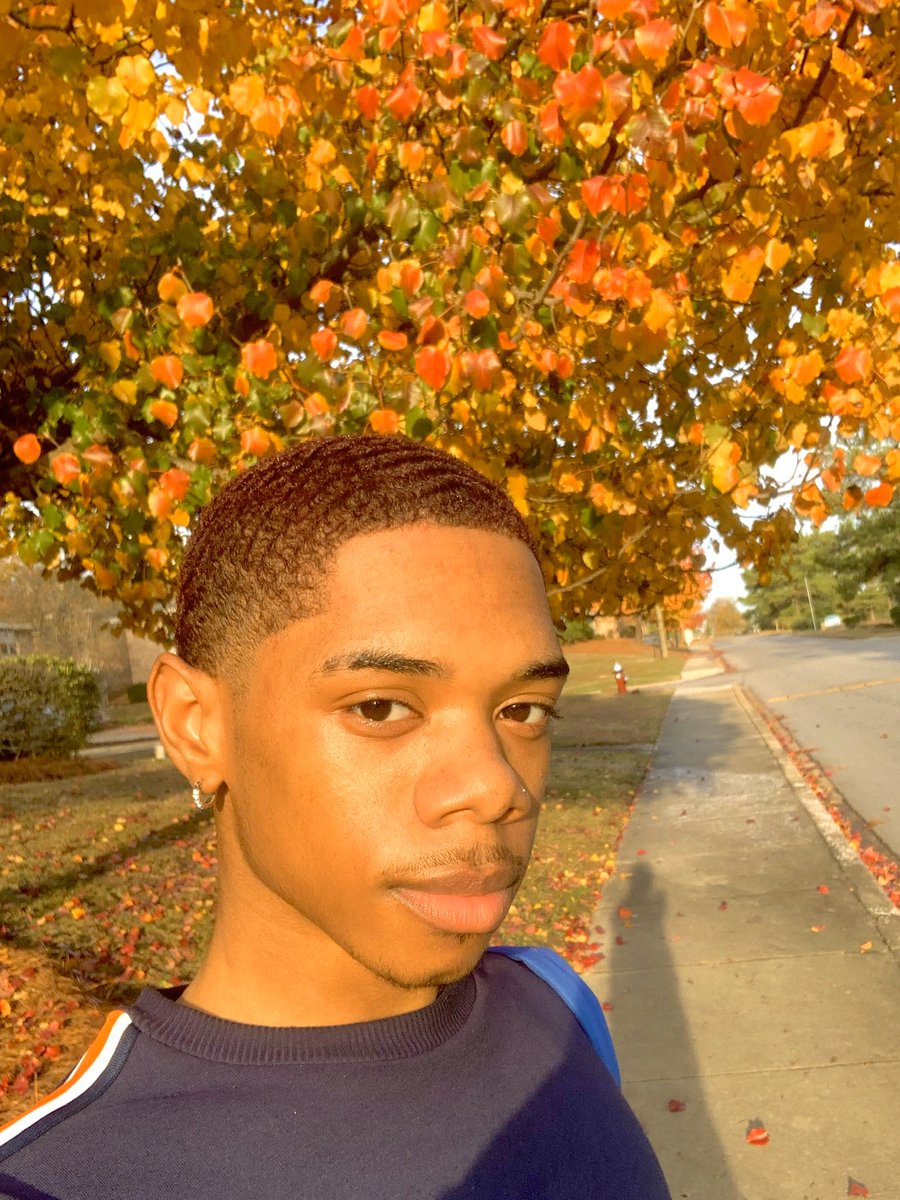 stripforlewis's tweet photo. #hotboyfall ππ₯΅ https://t.co/71r5bRX0bX