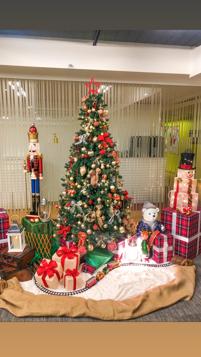 KarolineIKP's tweet photo. πβοΈThis is the most wonderful time of the year! βοΈπ #LoveChristmas #HappyChristmasEveryone #LondonStorey @BaxterStorey https://t.co/jTl3OSDCCW