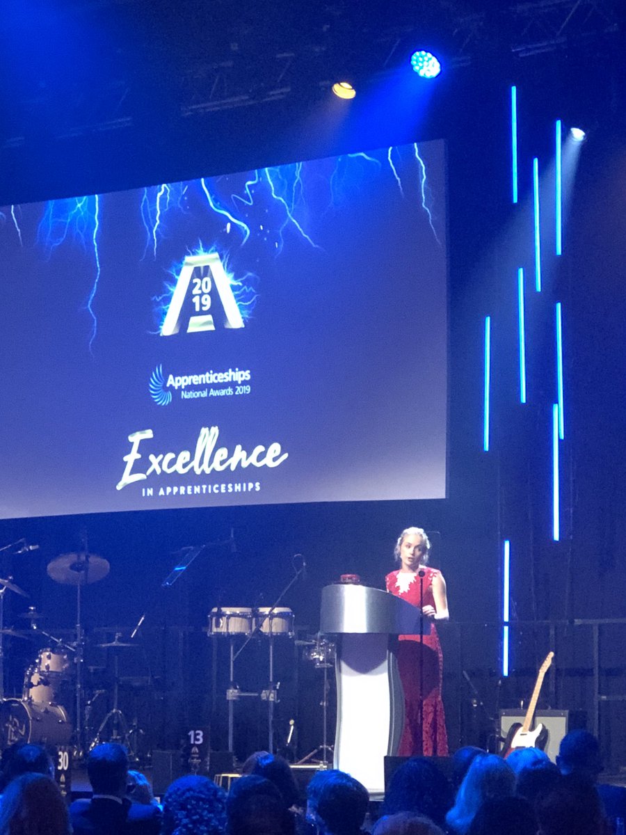 EastMidsAAN's tweet photo. Our Co-chair @AnnieHu95436122 reppin the #EMYAAN #AppAwards19 https://t.co/vuhOMPT83K