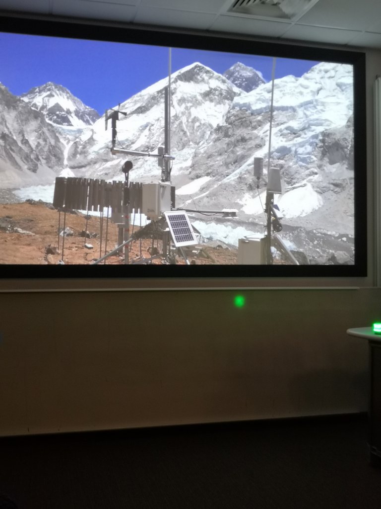 Fascinating public lecture by <a href="/TkrMatthews86/">Tom Matthews</a> <a href="/lborogeog/">Loughborough Geography and Environment</a> about scientific expedition to monitor climate change on Mount Everest.