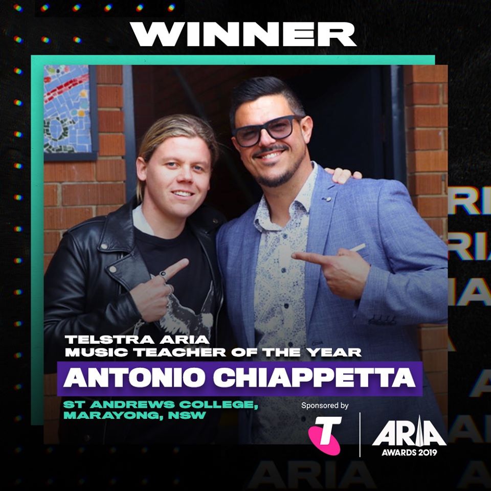 A massive congratulations to Antonio Chiappetta from St Andrews College who won the ARIA Music Teacher of the Year Award!

A huge win for Antonio, for Western Sydney and for music education as a whole!

#ARIAs2019 #aussieED #ARIAs #ARIAAwards