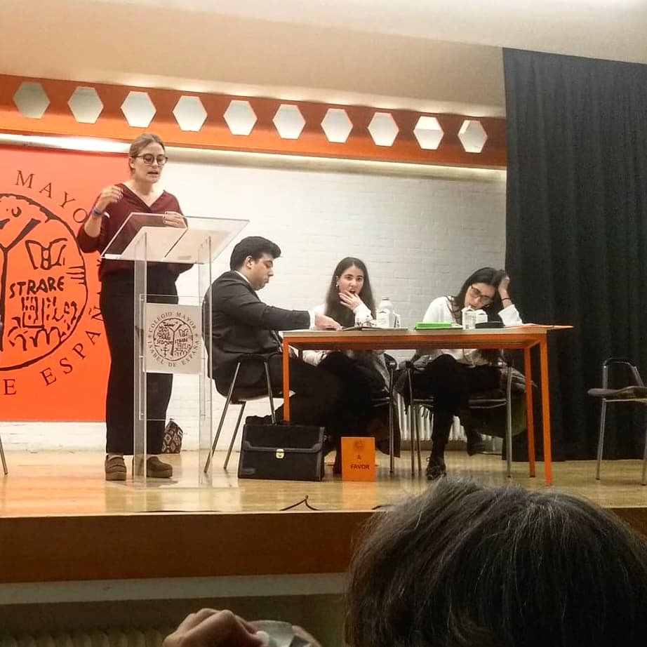 Este fin de semana en el torneo académico Isabel de España, uno de nuestros dos equipos se proclamó vencedor. Enhorabuena por vuestro trabajo a ambos.
Muchas gracias a la organización, una vez más, por hacer posible este torneo (@cmu_isabel)