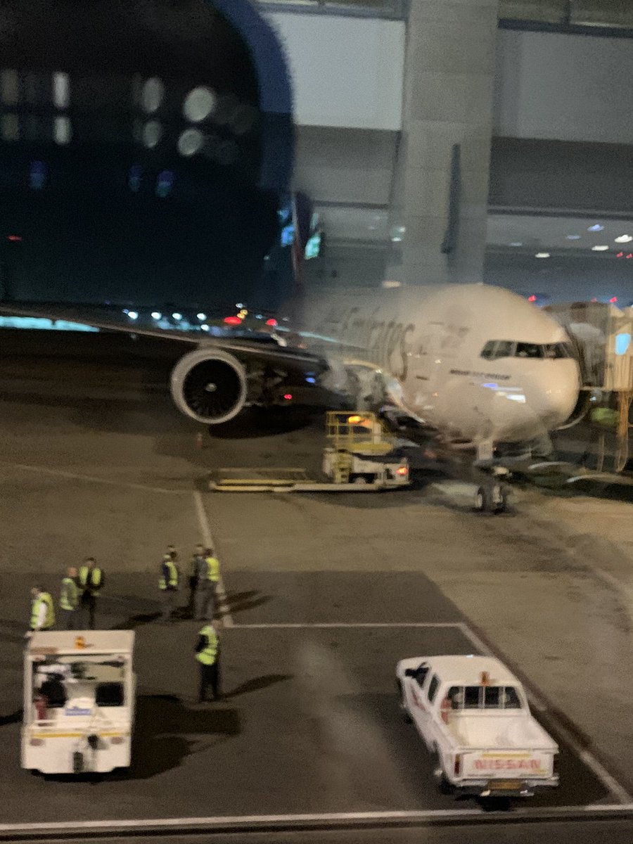 rajitha_r's tweet image. EK922 from Cairo was grounded due a damage done by a ground staff &amp;amp;  #Emirates got down a special (chartered) flight &amp;amp; a crew after 6 hours to take us home. Thank you 🙏@emirates &amp;amp; it’s ground staff in #Cairo @HHShkMohd #Dubai new flight 👇