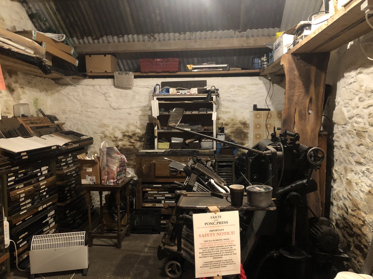 poncpress's tweet photo. #poncpress #OtherVoices #dinglehub #oldschoolprinters #deirdre_mckenna #Ainenic  job déanta anois https://t.co/RBRMS9W7dz