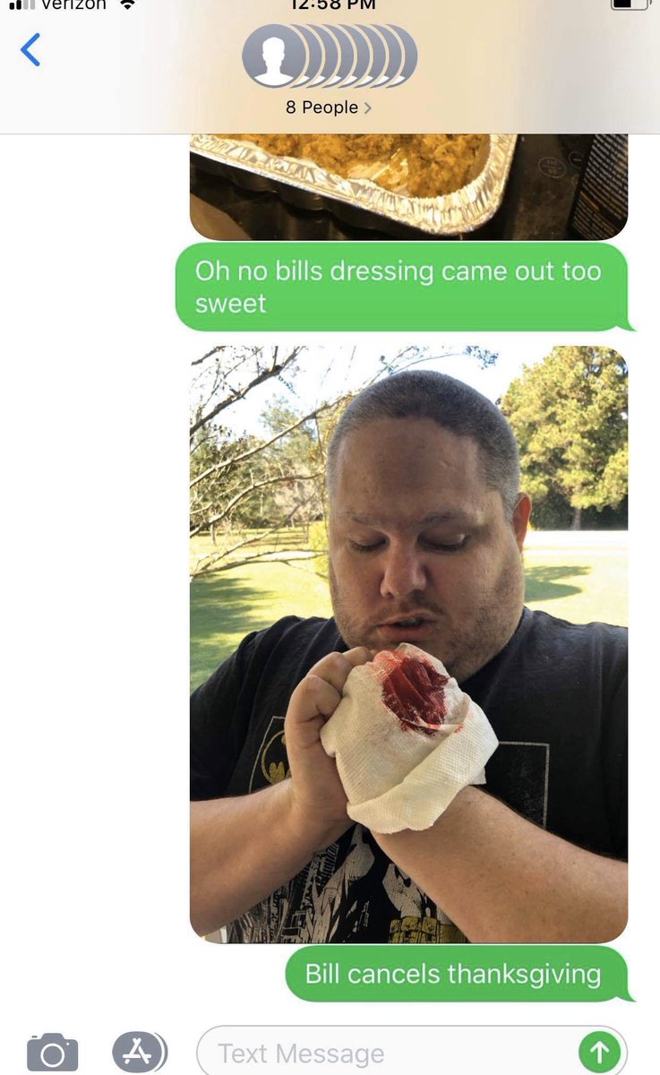 Lyricoldrap's tweet photo. Flash back to last year when I was accidentally added into another families Thanksgiving group chat #Thanksgiving https://t.co/49CAAkcRGX