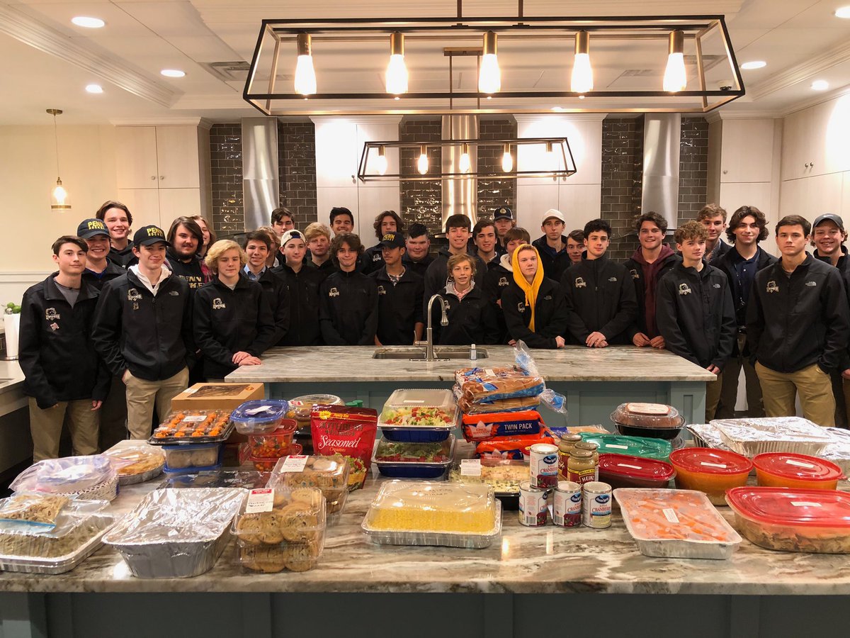 PennHockey1's tweet photo. Tonight the Penn hockey team delivered Thanksgiving dinner to the families at the Ronald McDonald House at Memorial Hospital.   Great job by all the boys!! https://t.co/OjmU3VFtyZ