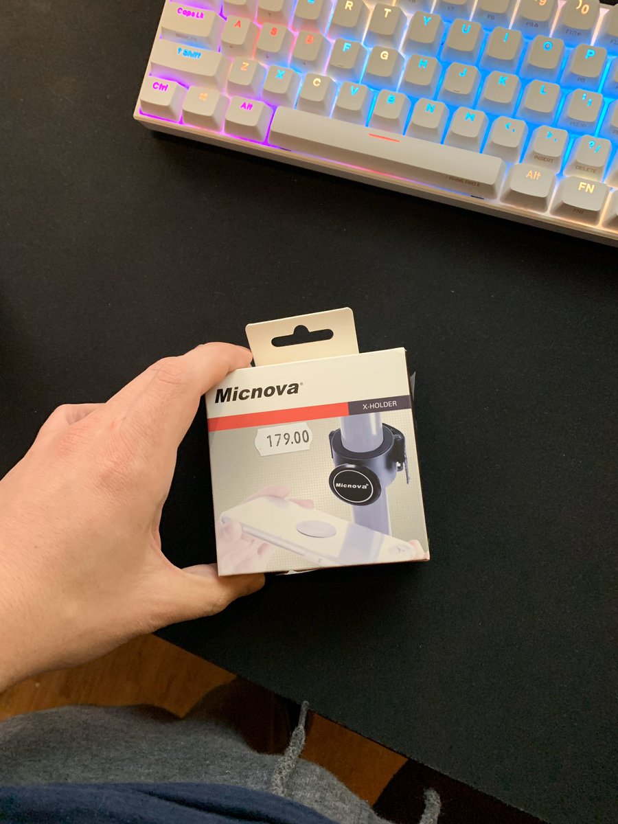 starflame's tweet photo. Struggling where to put your capture card but you want it close for ez access? I gotchu fam

@elgatogaming @OBSProject 
#starflameprotip #streamerhacks #elgato #hd60s #obs #obsstudio #twitch https://t.co/o7v4q3krqU