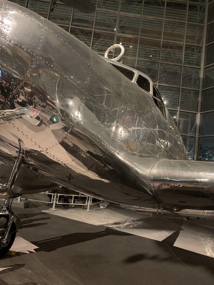 ImpatientMaths's tweet photo. That’s a wrap from #dfd2019. Great to have been back in Seattle and see some of the sights: planes (old and new), cavitation damage and trolls under the bridge. https://t.co/tJ9PPNdHIS