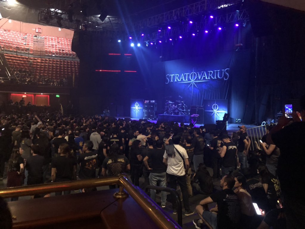 Falta nada pea empezar #stratovarius #teatrocaupolican