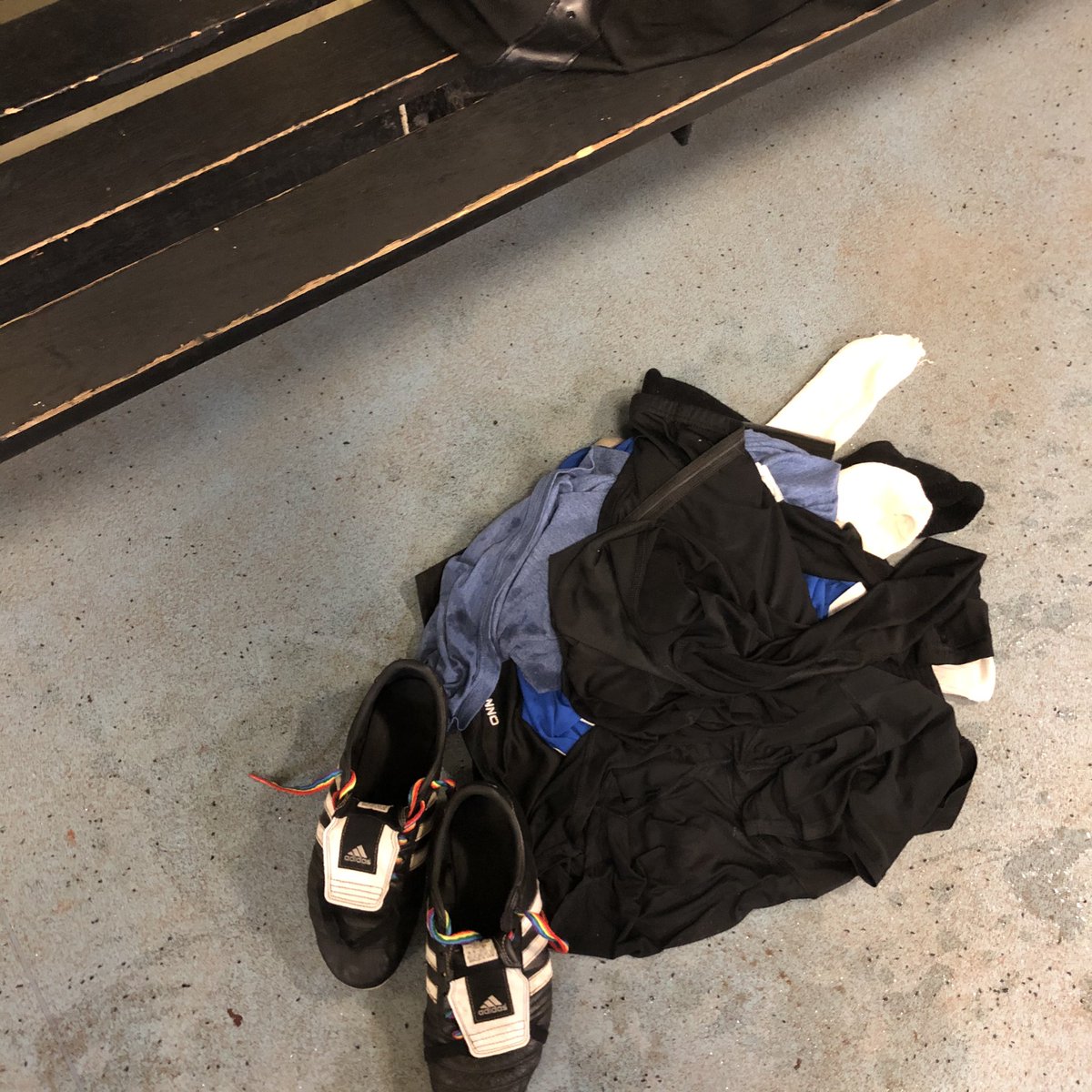 CoachGeracitano's tweet image. Laced up my #rainbowlaces tonight for the 2 games 5 aside I played, in support of the #Stonewall #acceptancewithoutexception campaign. #makesporteveryonesgame #Fooball4Everyone #F4E #soccer #football #soccercoach #footballcoach #coachlife