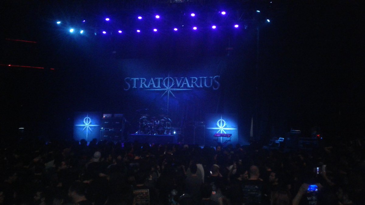 Ya casi a punto de salir a escena #Stratovarius