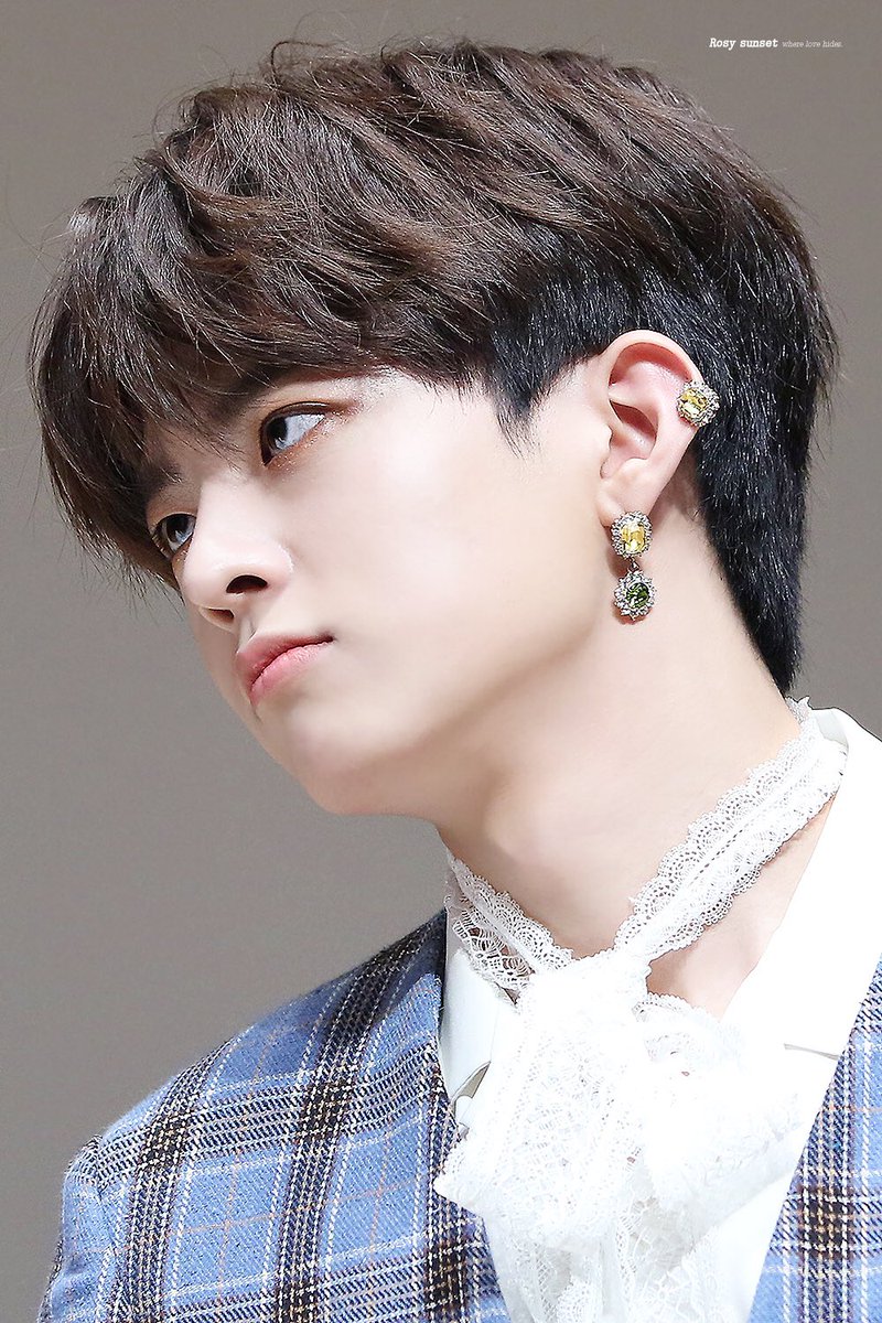 _K3YR1NG's tweet photo. 넌 날 가학심에 물들게 만들어 https://t.co/X0BLCjFZQ7