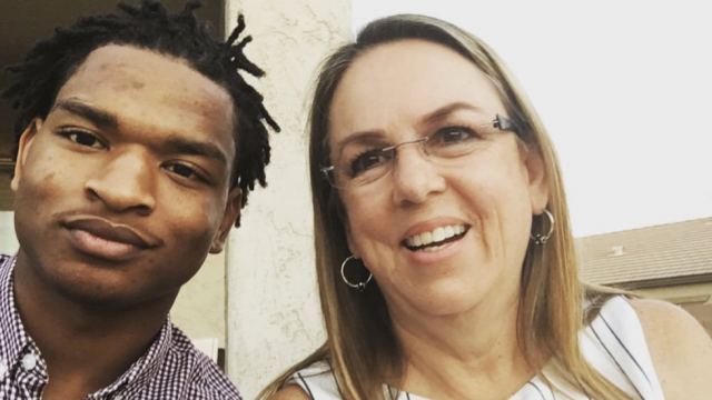 Grandmother who invited wrong teenager to Thanksgiving will spend her fourth holiday with him hill.cm/hNoQJcO