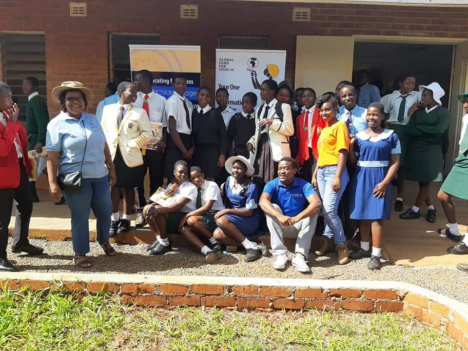 roots_africa's tweet photo. Day 3: Bindura
We visited Maizelands School & later Chipadze High and Waerera High School. The sensitisation on GBV and the
#16DaysOfActivism continues #16Stops.
@GlobalFundWomen @BeatriceSavadye @WCOZIMBABWE @GMCZimbabwe @annamiti1 @tagalife @culturefundzim @RozariaConnects https://t.co/60GeovVNDQ
