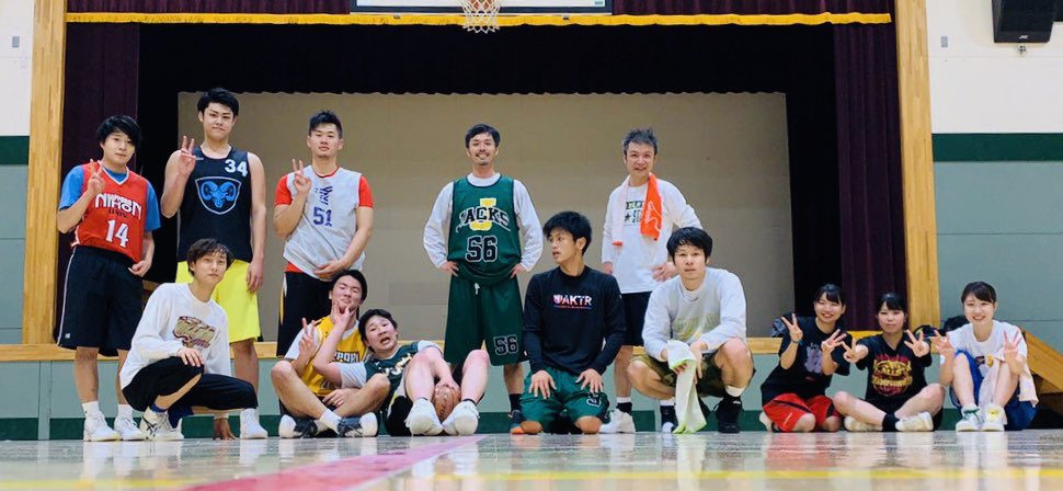 JJacks1991's tweet photo. 年の瀬も��し迫ってまいりました。残り1ヶ月の2019年ですが、最後までバスケットライフを楽しんでいけたらと思います✨👍
歓迎会&amp;忘年会も企画されております🍻😋楽しみですね。

12月1日（日）18:00〜琴似中央小
12月4日（水）19:00〜北稜中［予定］
来週の予定は上記の通りです。
ぜひ🏀⤴︎⤴︎ https://t.co/9r5HIi7FzX