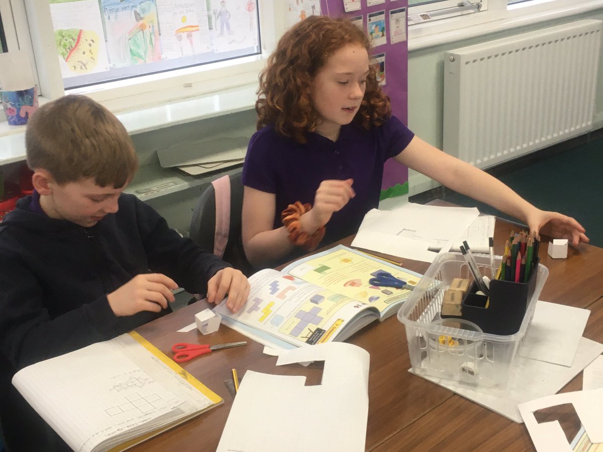 beanxmrsedwards's tweet photo. In Maths yesterday with Mrs Easson after revising the names of 3D shapes we began investigating the nets of cubes. We drew our own, then cut them out and folded them to check the nets were correct. #BPSMaths #BPSTechnology https://t.co/mVPDsRYXE3