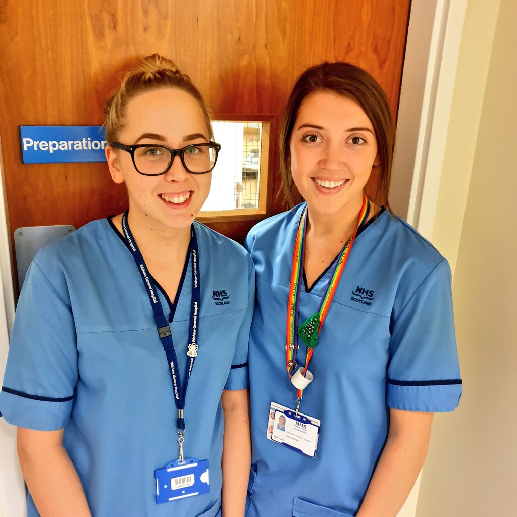 Welcoming our lovely new nurse Carly to the team. She started her career in our care of elderly wards and has now decided to give acute medicine a try. What a perfect addition to our team 💕 #teamaecu #ambulatorycare #teamuhw