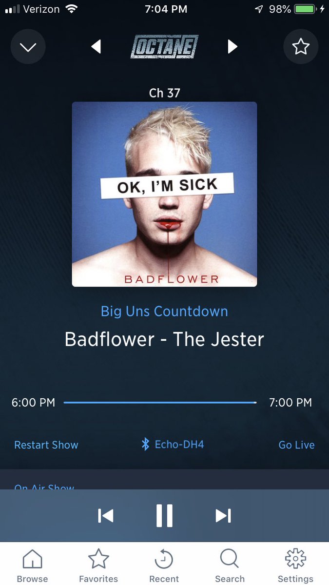 smickers44's tweet photo. Damn this song is amazing!! I’m in love! So glad i got to see @Badflower live and hear this!!! Thank you @SXMOctane @SIRIUSXM @GrantRandom @josemangin for introducing me to this amazing band!!!! #thejesterrocks #rockisalive https://t.co/FA4UNa5rrv