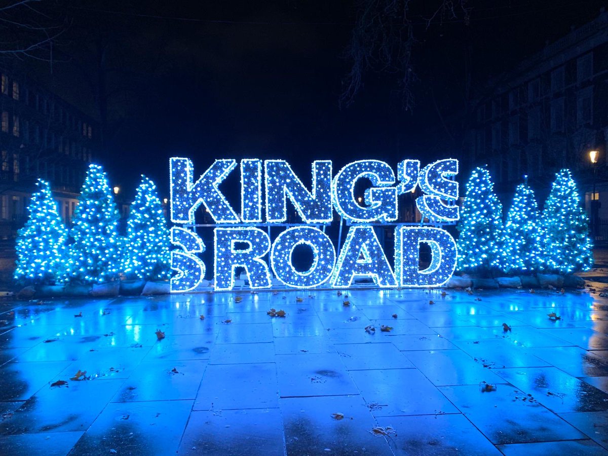 faheemctg's tweet photo. #Christmas #comingsoon #deco #london https://t.co/OEe72aO40b