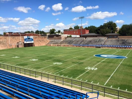 High School Football Stadiums tweet media