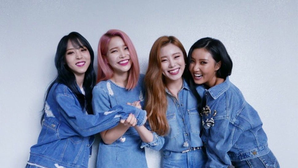 Mamamoo• hi queens• honestly so talented and ugh stable vocal queens• anyways Wheein is a queen n she my bias• i love her a ton and shes so freaking talented and ugh i love her sm• shes so cute and have i mentioned that i love her