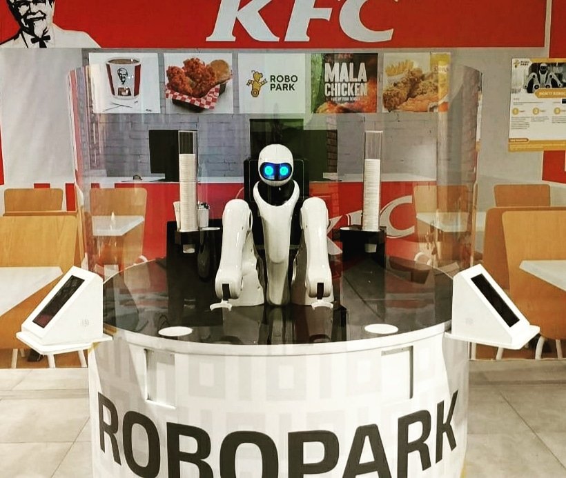 MontyRoboCafe's tweet photo. Welcome to visit one of our robocafe during the Robopark exhibition in Poland, Ljubljana.
🤖☕. 
. 
#robotMonty #MontyCafe #Robotics #Coffee #franchise #tech #startup #foodtech #foodinnovation #robopark https://t.co/VmGbtAdZVL