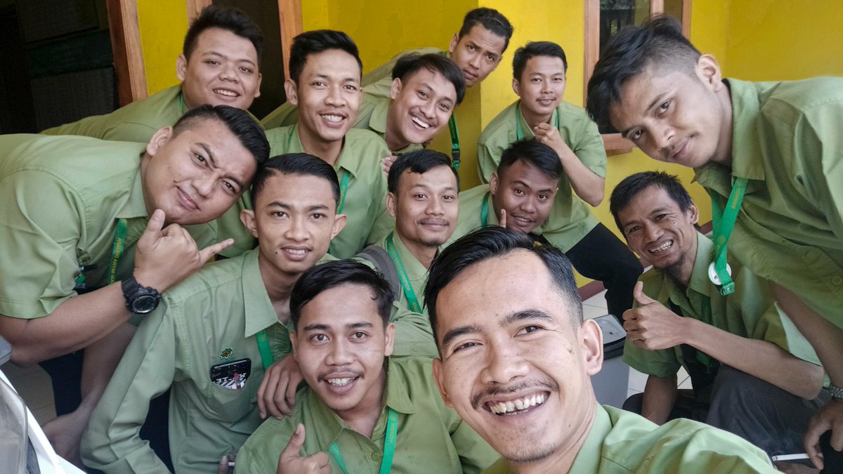 MulyaniTaja's tweet photo. Kamis semangat menuju 4.600
Target tercapai, hasil maksimal.
#komidaofficial #komidatelukjambe #target2019 @komidaofficial https://t.co/T6kOi5aB7i