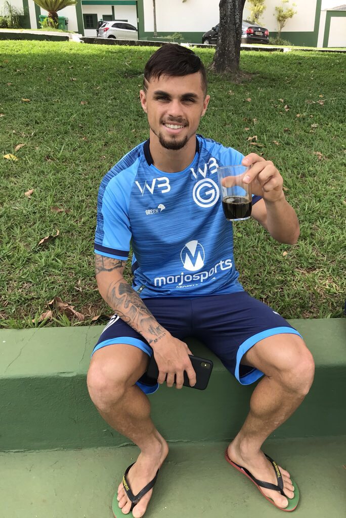 “Ele não vai jogar nada na Série A”
“Ele vai pipocar”
“Jogador de Várzea”
“Jogador de Série B”
“Jogava terrão, não teve base, não vai dar certo”  
“Ele é pequeno de mais”