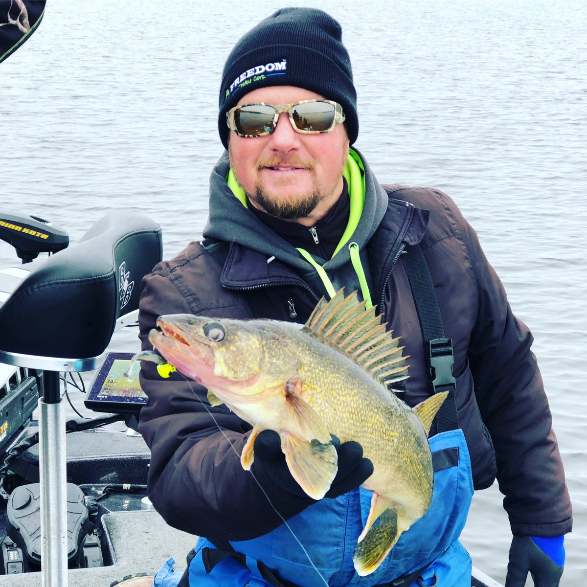 Freedom Tackle’s “Zodiac” Ball Jig Heads paired with Small Swim baits = 👌 🧨 
Add more SWING to your Walleye Game!
📸 @jacklevert 

#freedomtackle #ftc #walleye #swingheads #howdoyouswing #jigfishing #gettingjiggywithit #freedom