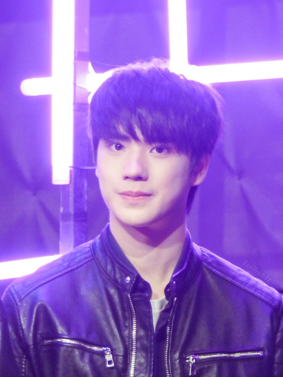 FeelGoodz_'s tweet image. รักเธอคนนี้ 24 ชั่วโมง ~ ♡

#TEeThanapon 
#Superboyprojectweek10