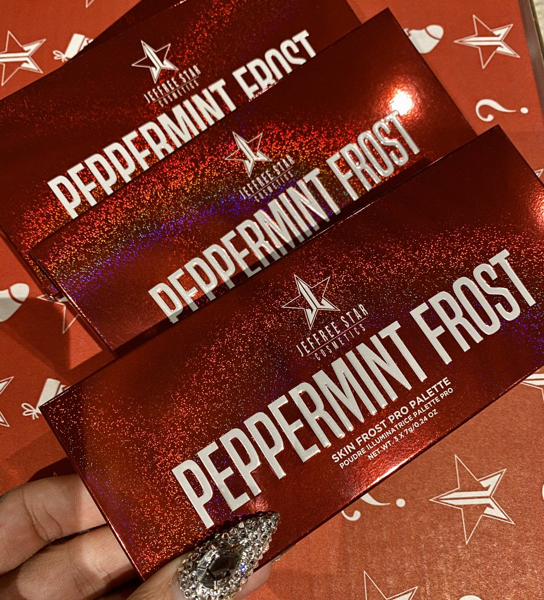 The #PeppermintFrost palette is exclusive in tomorrow’s Deluxe mystery box ❄️ It will never be made again 🤭 No more sneak peeks! 🚫