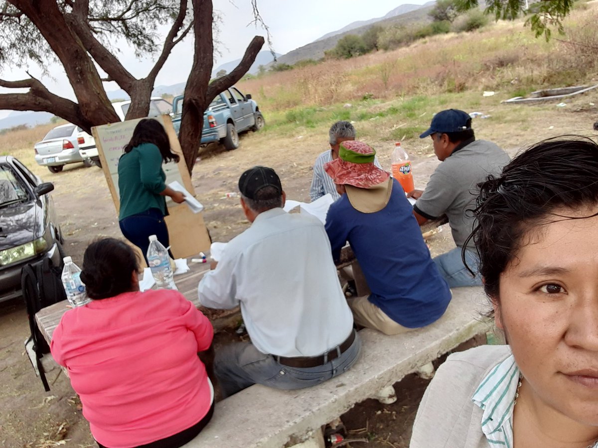 GabysJaralillo's tweet photo. Seguimos avanzando rumbo a constituir al grupo de trabajo en una organización formal. Esta vez la ing. @MARIAMA82939023 nos apoyó en la elaboración del reglamento interno. Continuamos trabajando, aún nos falta mucho...
@DesdeGto @pepegmichel @ErickOH_AC @SDAyR_GTO https://t.co/yGStLPJm2z