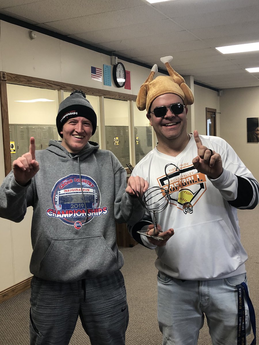 AVR2Schools's tweet image. Congratulations to Mr. Oberle for winning Turkey Teacher!  They raised over $400 for special olympics and backpack impact! #AVTigerPride