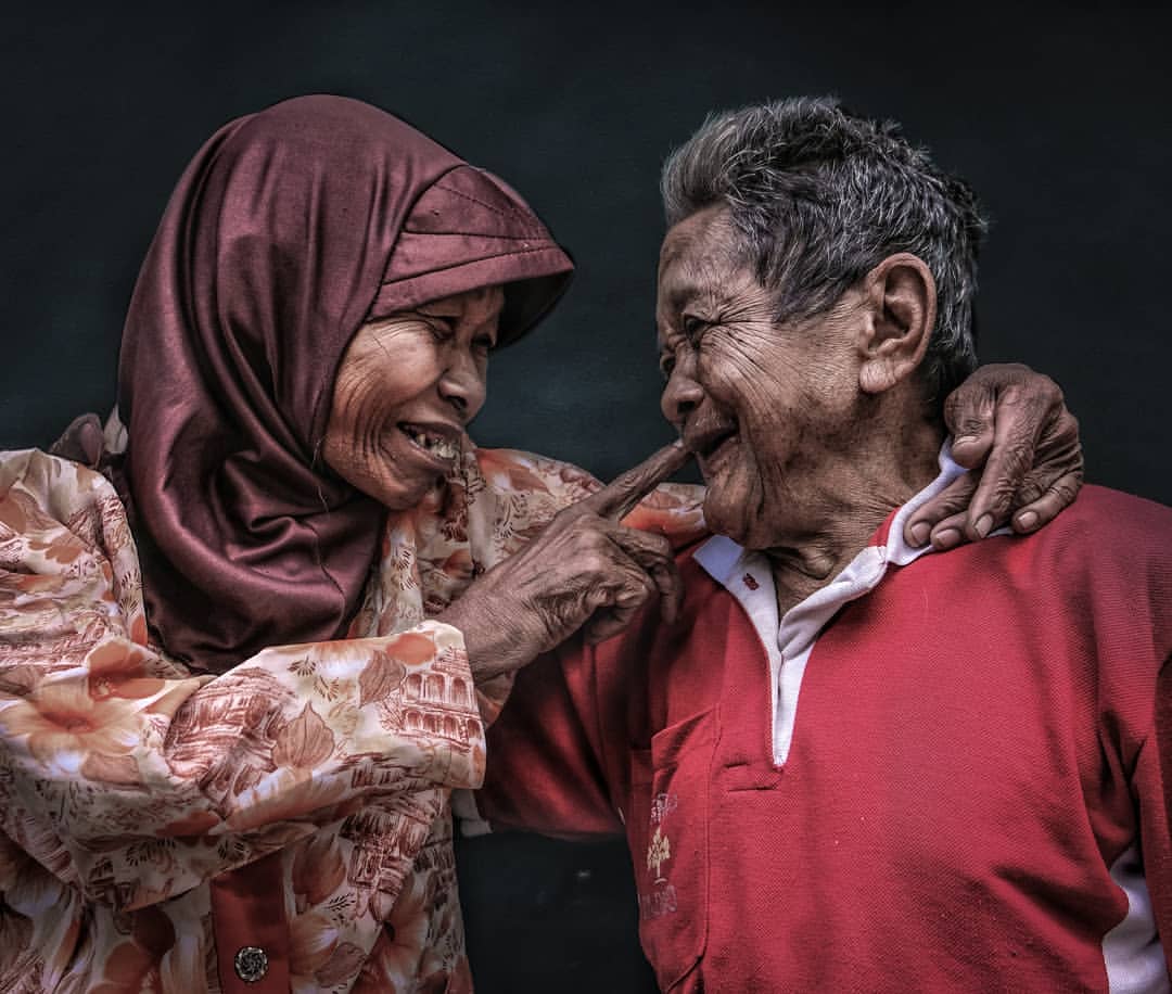 thoriqatuna's tweet photo. فرق كبير بين أن تحبها لأنها جميله وأن تكون جميله لانك تحبها.
Sungguh beda antara "kau mencintai seorang wanita karena kecantikannya" dengan "seorang wanita menjadi cantik karena kau cintai".

—Anis Manshur

𝐹𝑜𝑡𝑜: 𝐴𝑛𝑑𝑖𝑘𝑎 𝑂𝑘𝑦 𝐴𝑟𝑖𝑠𝑎𝑛𝑑𝑖 https://t.co/uK3xzbTIAJ
