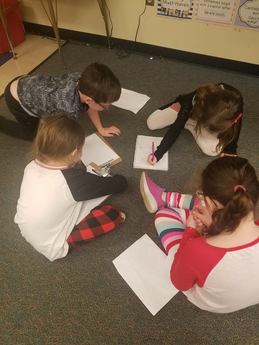 Learning at a young age how to collaborate on an assignment. #MVTakingPride <a href="/JohnZesiger/">Dr. John W. Zesiger</a> <a href="/trtomasko/">Dr. Tracie Tomasko</a>