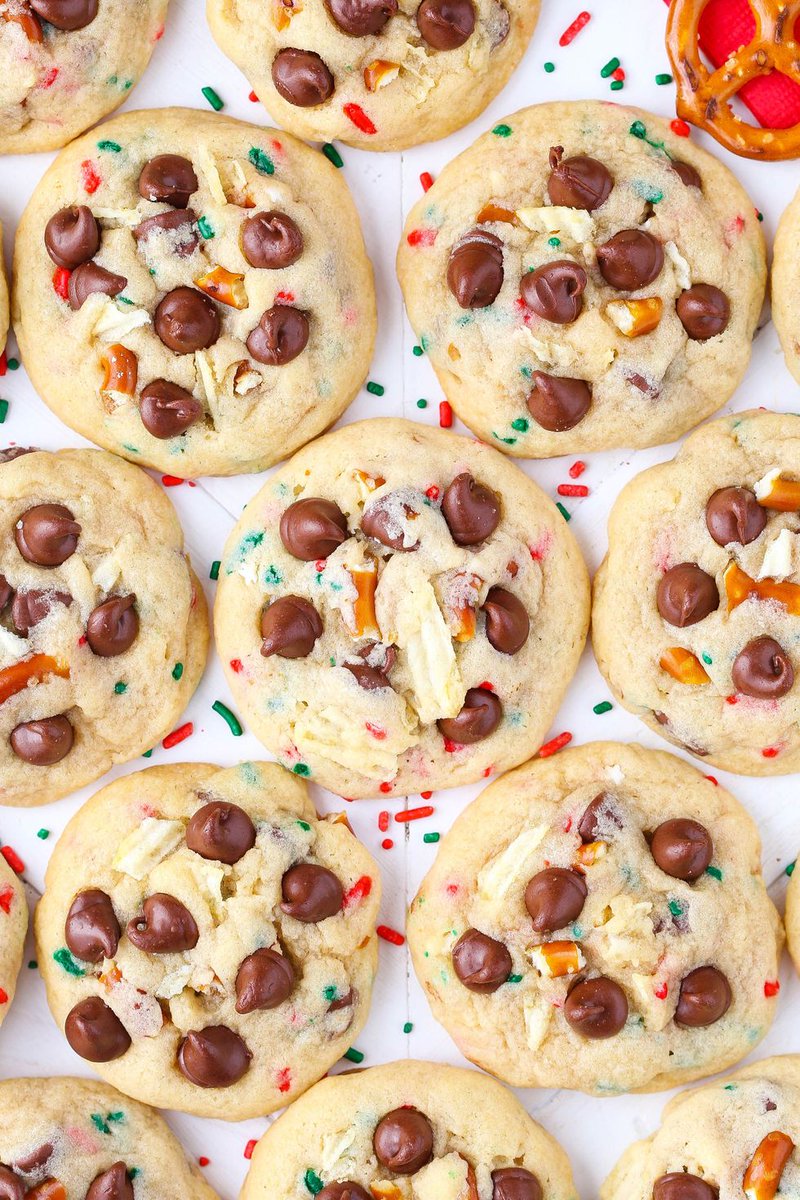 AshleyPitcher3's tweet photo. for our other project we are making cookies to sell to the staff to fundraise money for the breakfast program at our school. Today we pick these 4 types of cookies and we are going to send out a form to find out which ones people are going to request @JoshFanousJmss #jmsshpa12 https://t.co/EiH5W0Yk0a