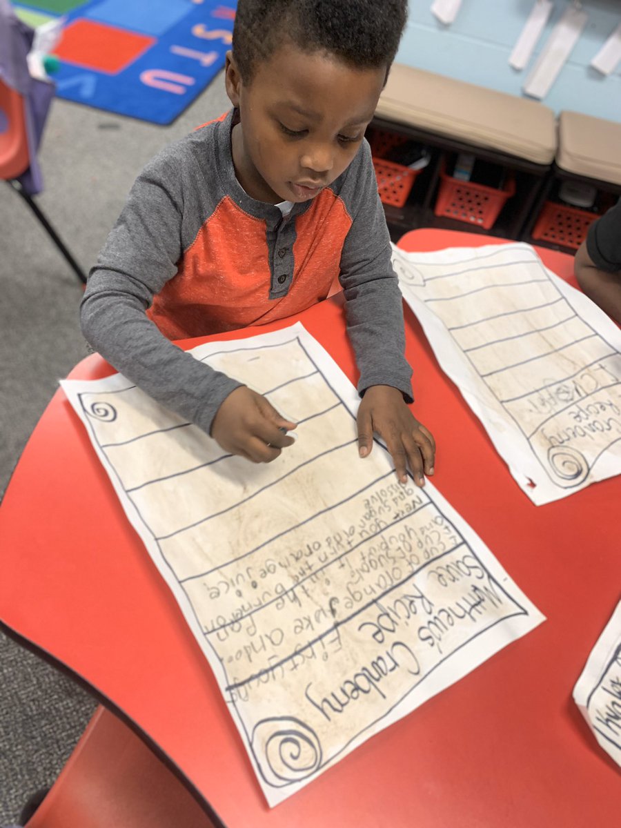 mrsmbenge's tweet photo. First grade made cranberry sauce and old scrolls to write the recipe on! Such fun! Of course, we tried the cranberry sauce. https://t.co/clAqRXQQeX