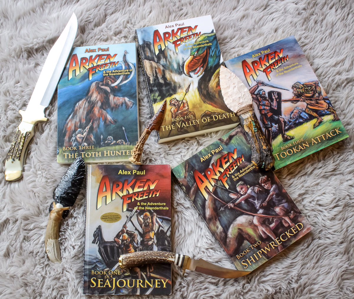arken_freeth's tweet photo. #WeaponWednesday 🏹
There are many different ancient weapons used in the #ArkenFreeth book series! Wood, bone, and tusk handled knives, obsidian blades, and bow and arrows, to name a few. ⚔️ #ancientweapons  #prehistorictimes #middlegradereads https://t.co/yx0qP8eb7Y