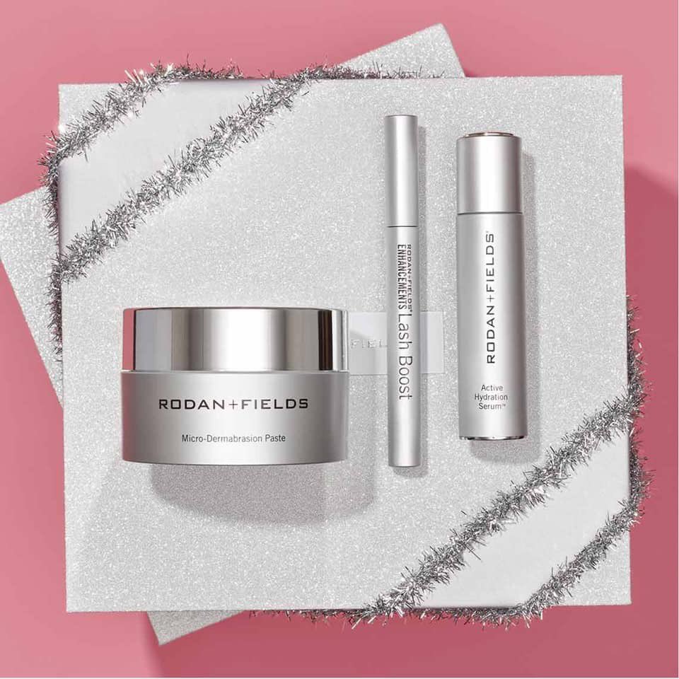 Rodan_Fields_rd's tweet photo. 🟢🔴 𝗗𝗶𝘀𝗰𝗼𝘂𝗻𝘁𝗲𝗱 𝗛𝗼𝗹𝗶𝗱𝗮𝘆 𝗚𝗶𝗳𝘁 𝗦𝗲𝘁𝘀: 𝗣𝗨𝗥𝗘 𝗚𝗟𝗢𝗪 𝗦𝗘𝗧 featuring Micro-Dermabrasion Paste and Active Hydration Body Replenish. 𝗛𝗢𝗟𝗜𝗗𝗔𝗬 𝗟𝗨𝗫𝗘 𝗦𝗘𝗧 featuring Micro-Dermabrasion Paste, Active Hydration Serum, and 𝗟𝗮𝘀𝗵 𝗕𝗼𝗼𝘀𝘁! ❤️ https://t.co/SUnSxShcdN
