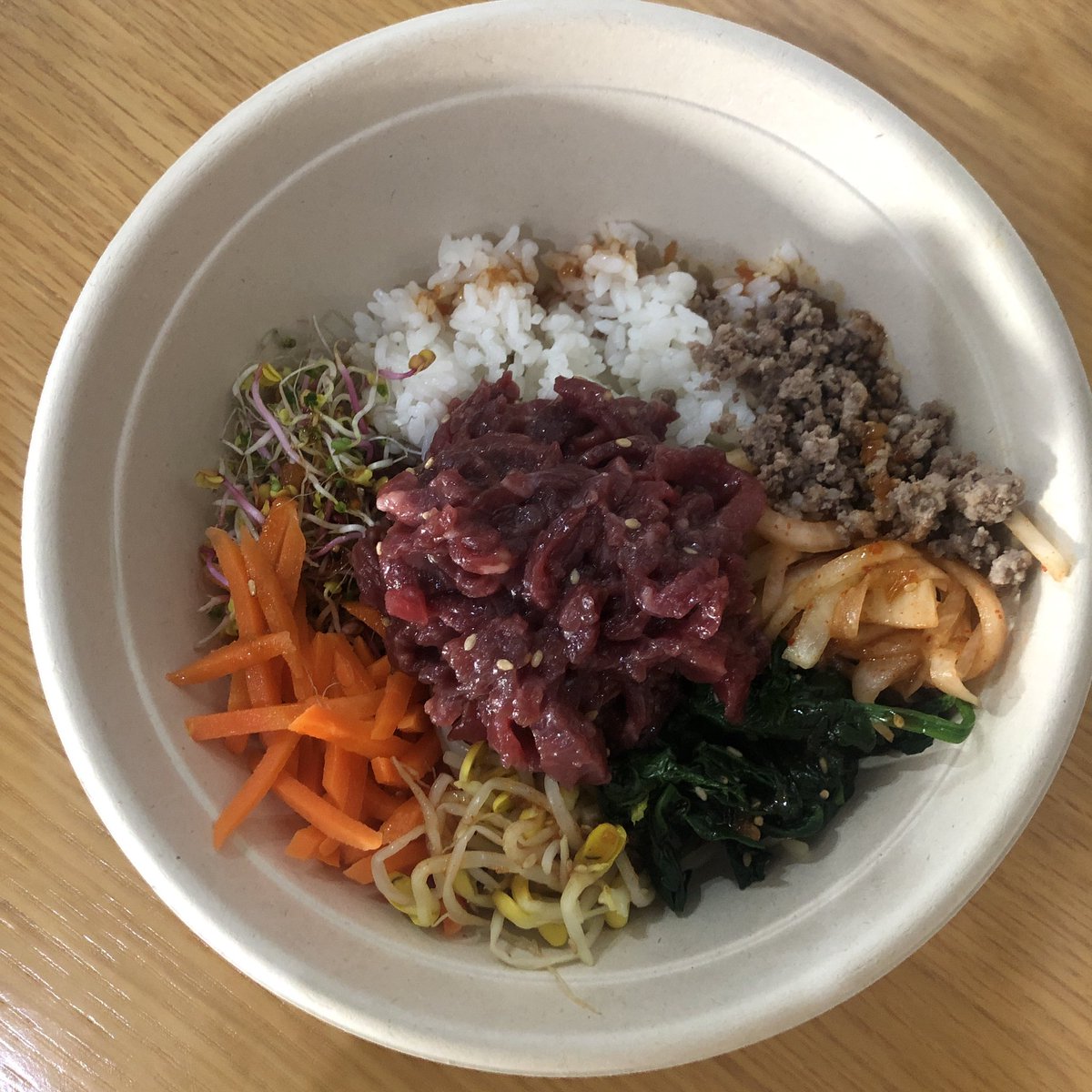 GenGddoriz's tweet photo. 오늘의 젠밥🍚 : 육회비빔밥 again🤤 https://t.co/IkoQ5yGSXe