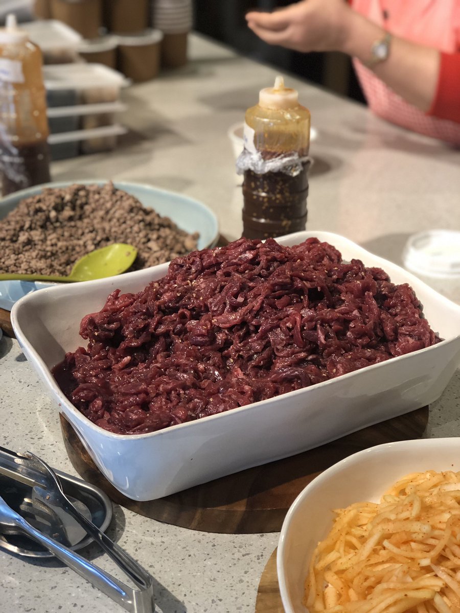 GenGddoriz's tweet photo. 오늘의 젠밥🍚 : 육회비빔밥 again🤤 https://t.co/IkoQ5yGSXe