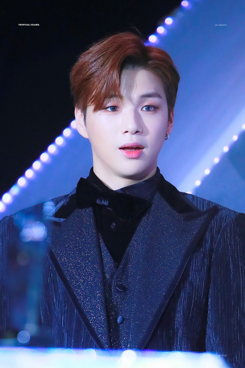 tropical_1210's tweet photo. 191126 AAA #강다니엘 #kangdaniel
힛 🙂😀❤️ https://t.co/yRgEH2E713
