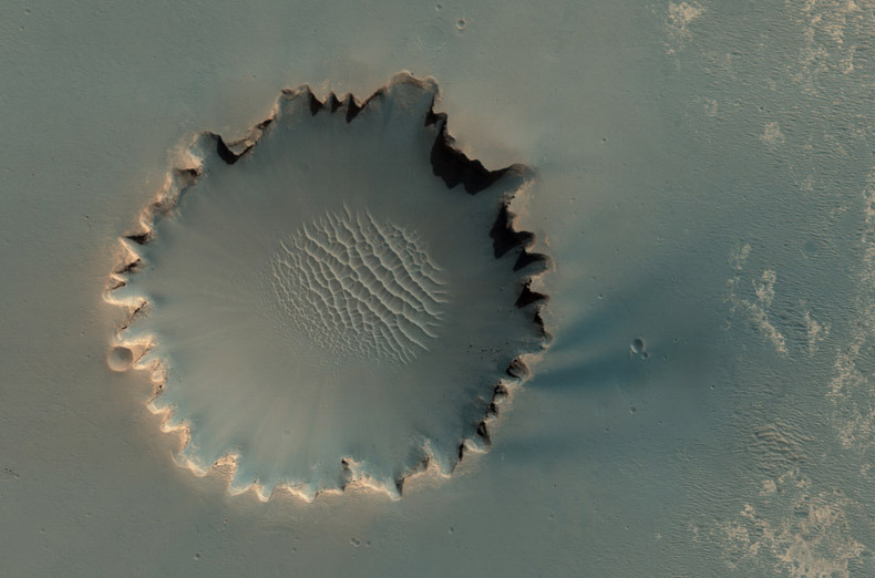 http://www.theatlantic.com/photo/2016/01/12-years-on-mars/431571/