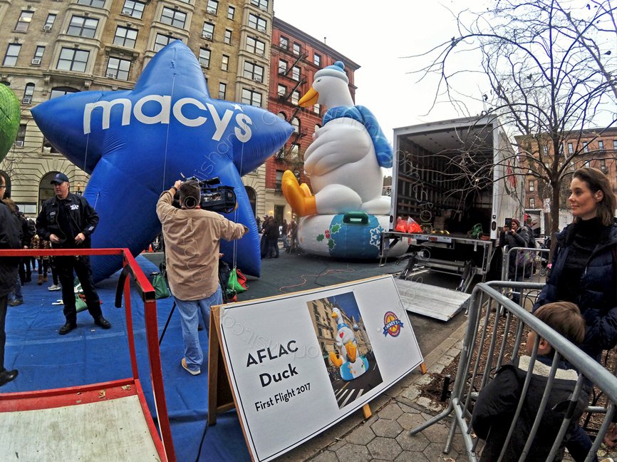 NYVisit's tweet photo. At the #BalloonInflation on #ThanksgivingEve. Despite the windy forecast, hoping that the balloons will fly in the #MacysParade tomorrow. #MacysThanksgivingDayParade #Thanksgiving #Thanksgiving2019 #nycphotographer https://t.co/gne1xjv29u