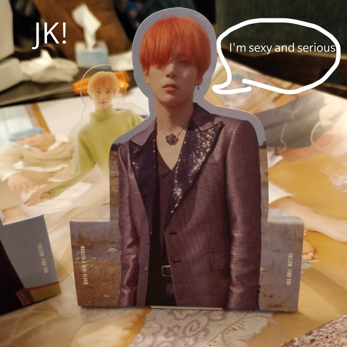 xAli_Katx's tweet photo. Unboxing @OfficialMonstaX Follow Find You swag with my bestie. #MONSTA_X  #MONSTAX_FOLLOW https://t.co/zMEwD9pAQ8